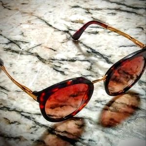 Dolce & Gabbana Sunglasses | 4268 Made in Italy